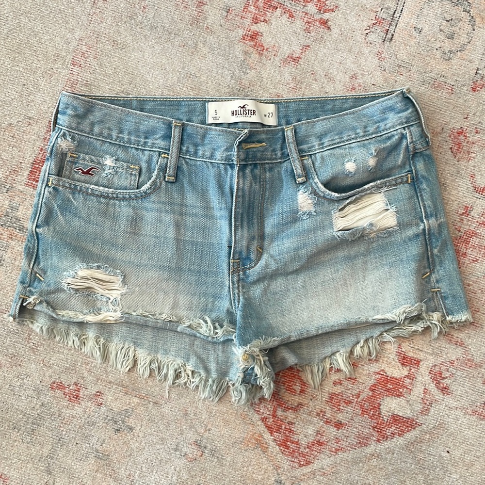 HOLLISTER distressed Jean shorts